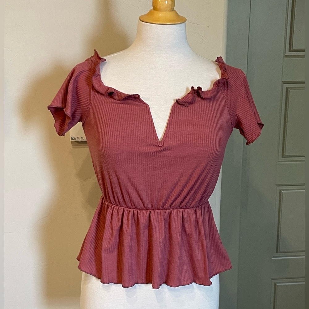 Daytrip Dark Salmon Rose Pink Sweetheart Peplum Blouse